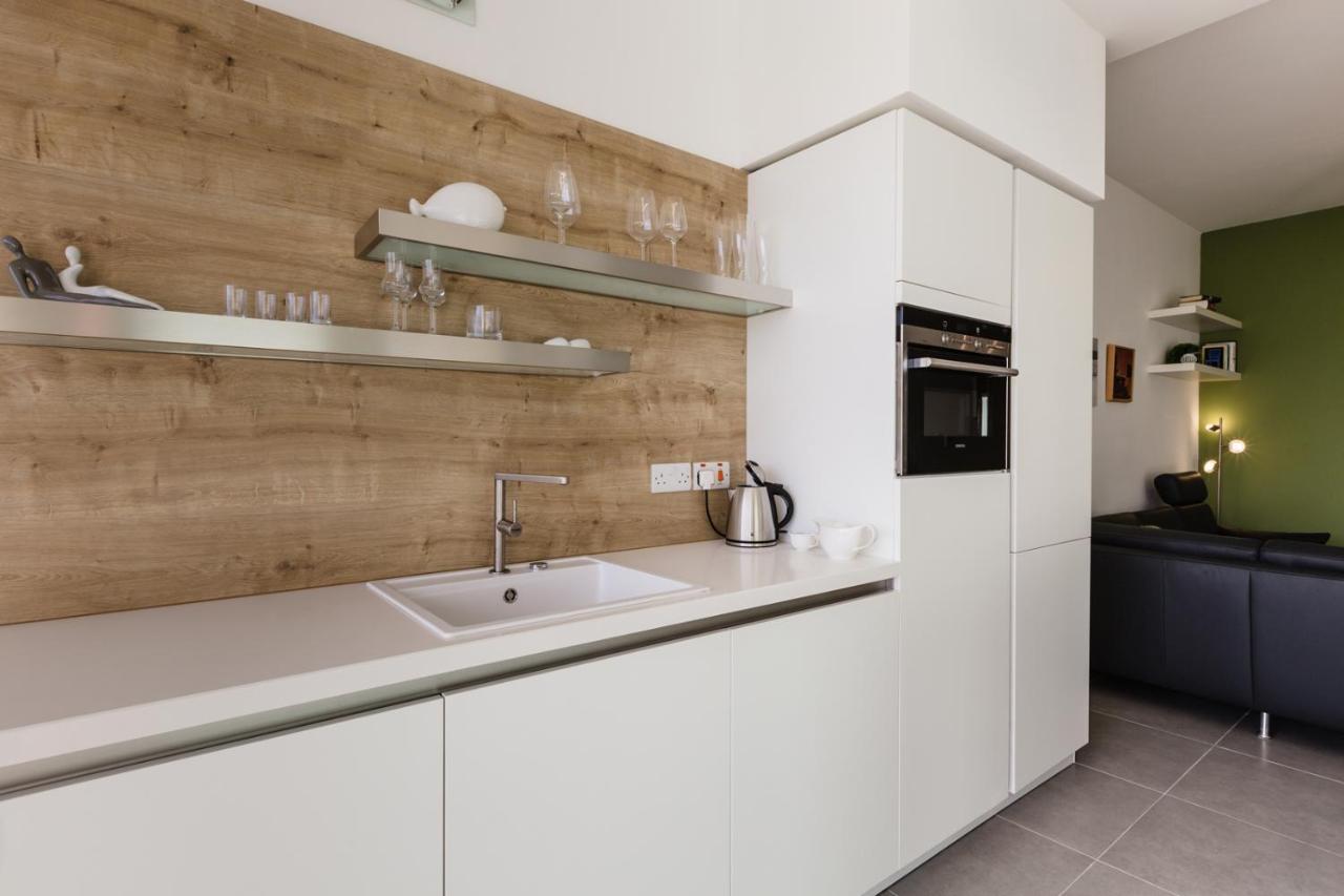 Splendid Seaside Retreat On Spinola Bay Apartment Saint Julian's Exterior photo