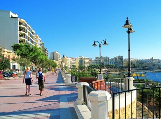 Splendid Seaside Retreat On Spinola Bay Apartment Saint Julian's Exterior photo