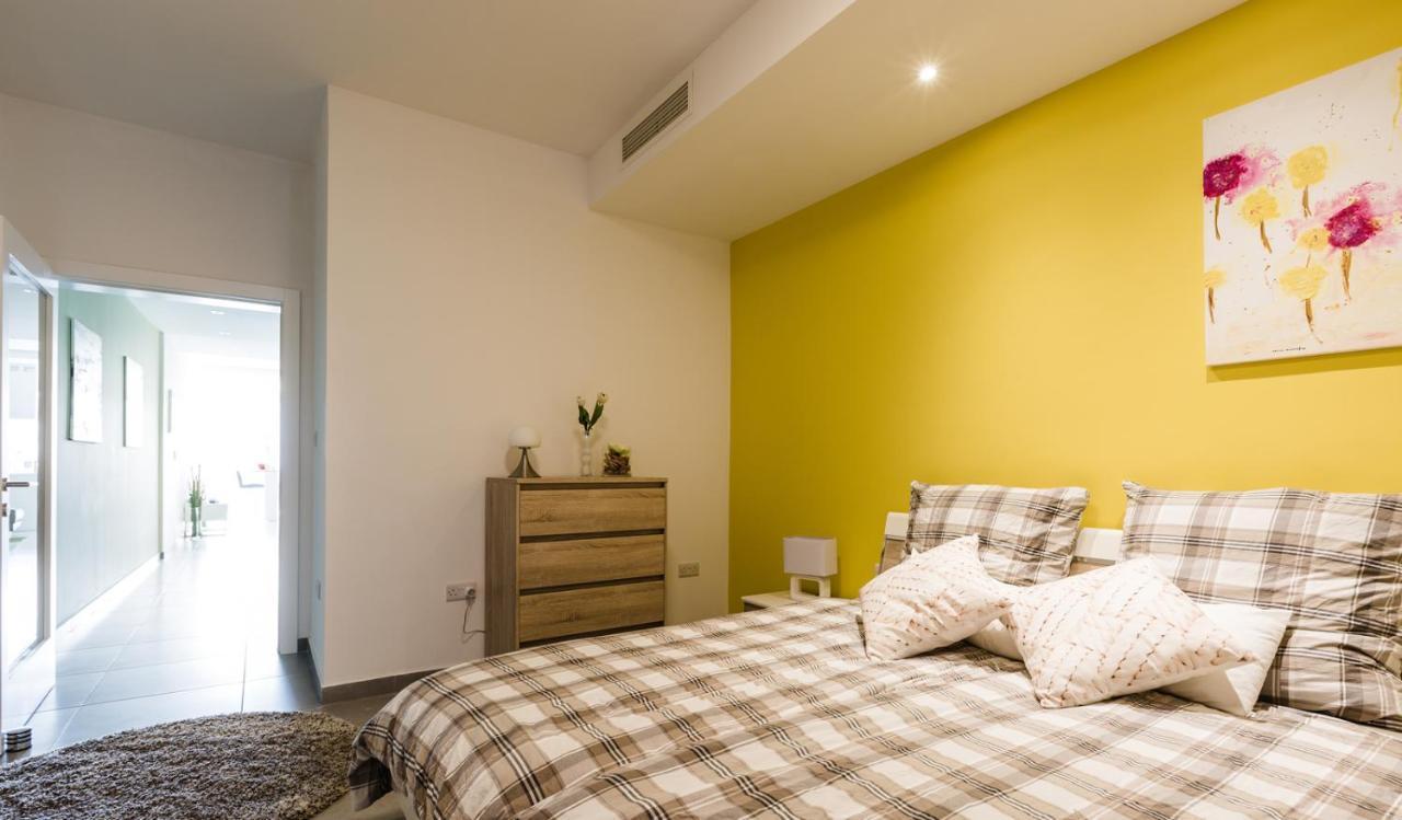 Splendid Seaside Retreat On Spinola Bay Apartment Saint Julian's Exterior photo